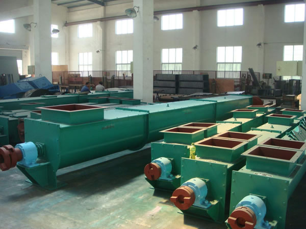 出糞蛟龍輸送機(jī) 出糞蛟龍輸送機(jī)